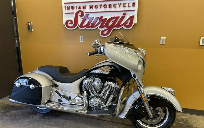2017 Indian Chieftain Star Silver Over Thunder Black