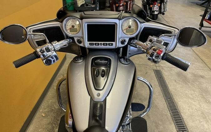 2017 Indian Chieftain Star Silver Over Thunder Black