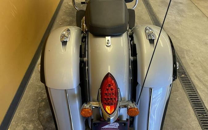 2017 Indian Chieftain Star Silver Over Thunder Black