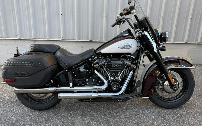 2021 Harley-Davidson® FLHCS Heritage Classic 114