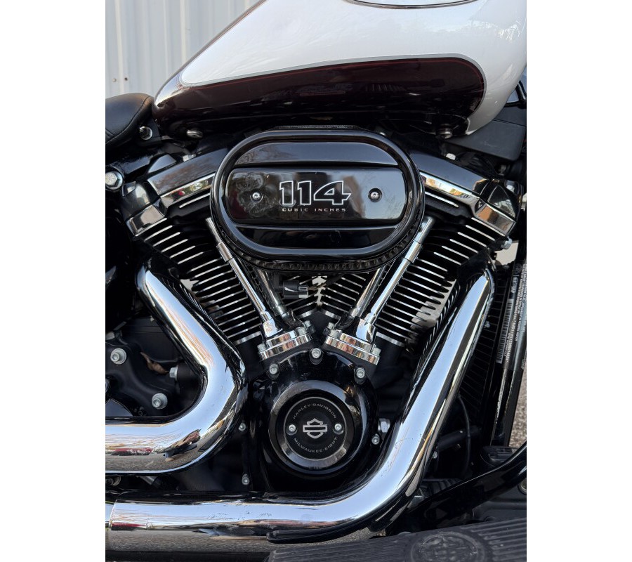 2021 Harley-Davidson® FLHCS Heritage Classic 114