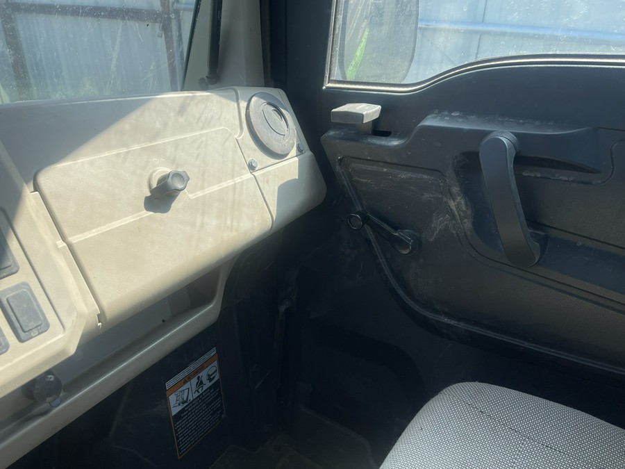 2023 John Deere XUV835R Premium Cab