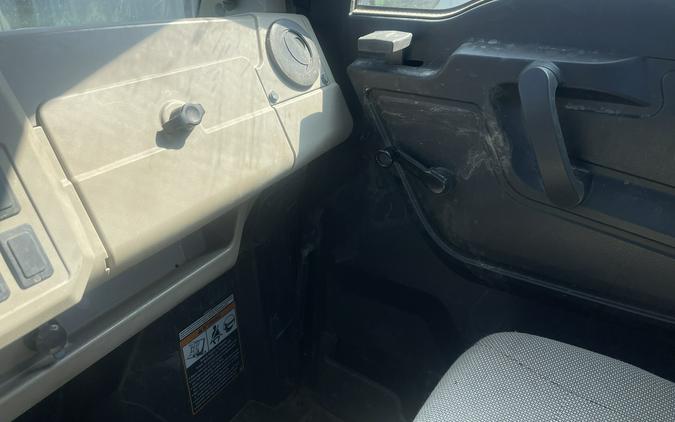 2023 John Deere XUV835R Premium Cab