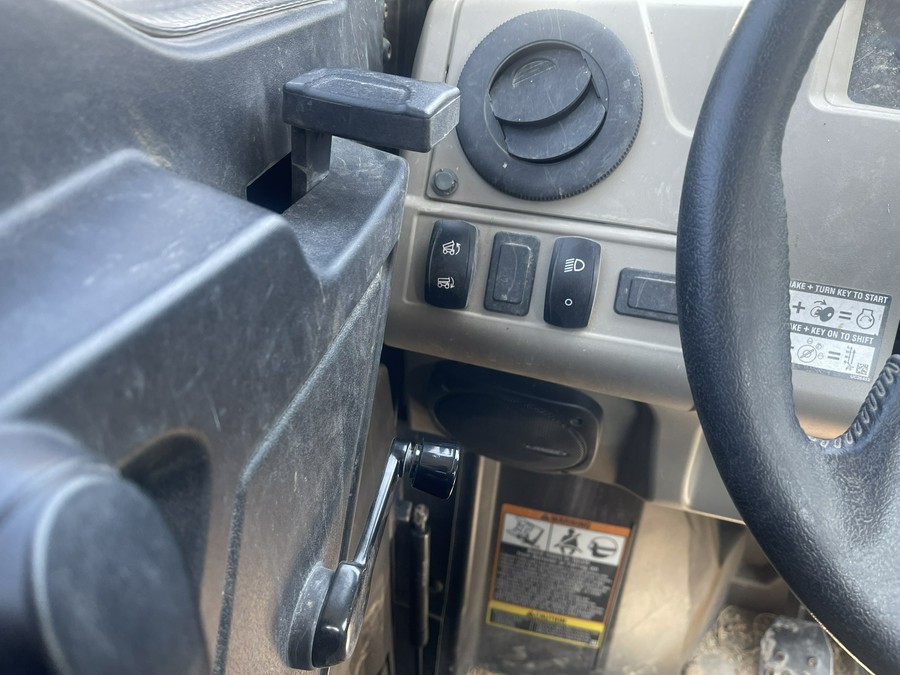 2023 John Deere XUV835R Premium Cab