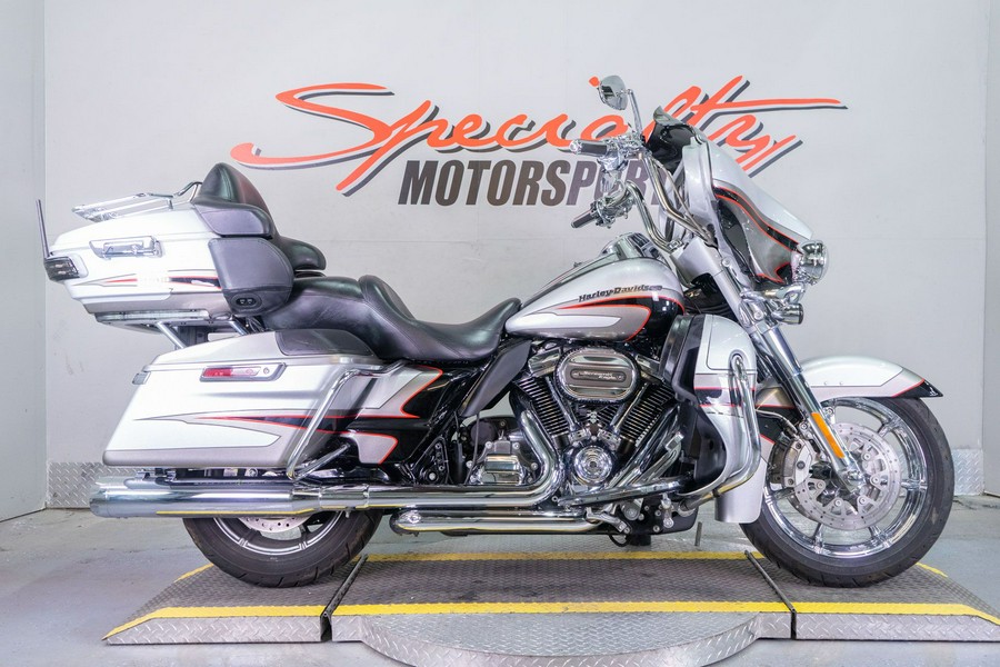 2017 Harley-Davidson CVO™ Limited
