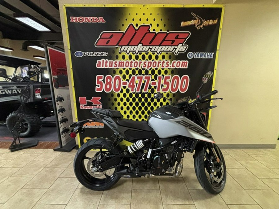 2026 KTM Duke 250