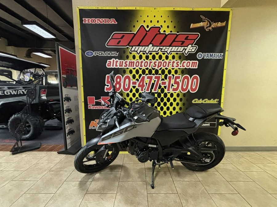 2026 KTM Duke 250