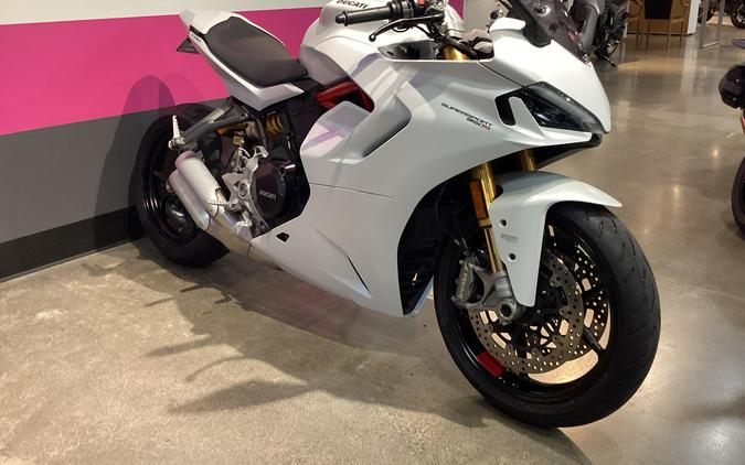 2021 Ducati Supersport S