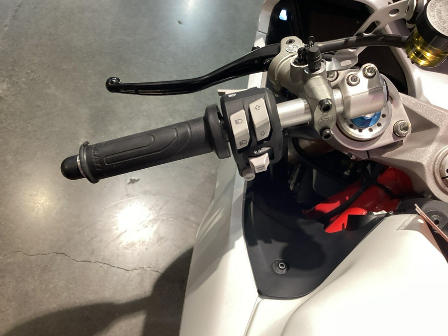 2021 Ducati Supersport S