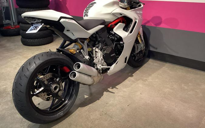 2021 Ducati Supersport S
