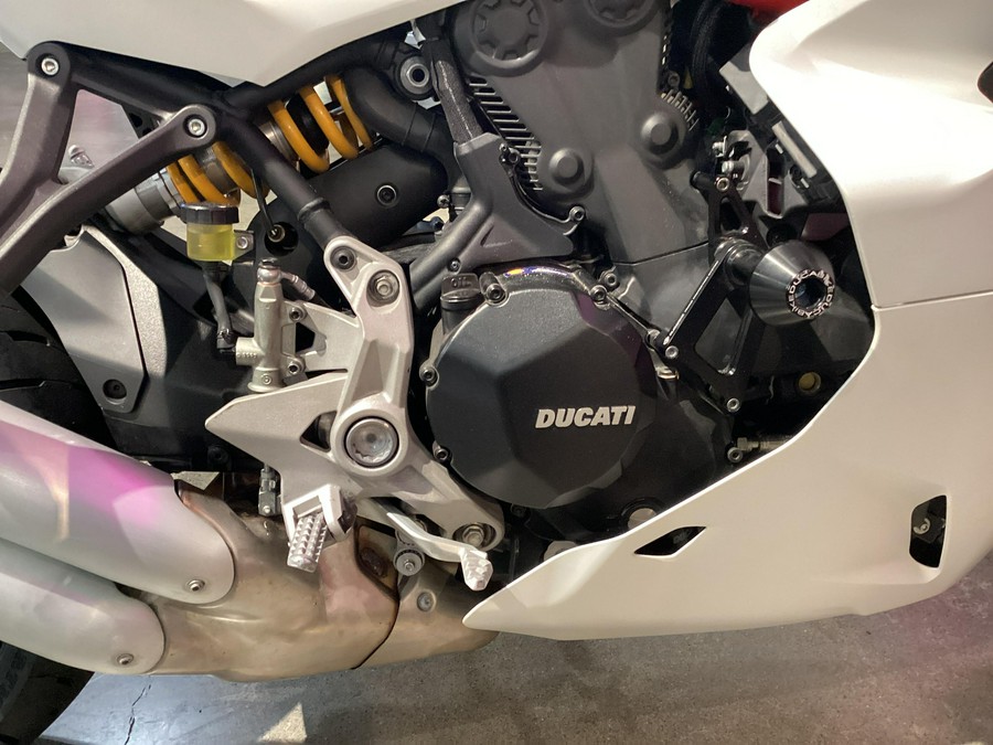 2021 Ducati Supersport S