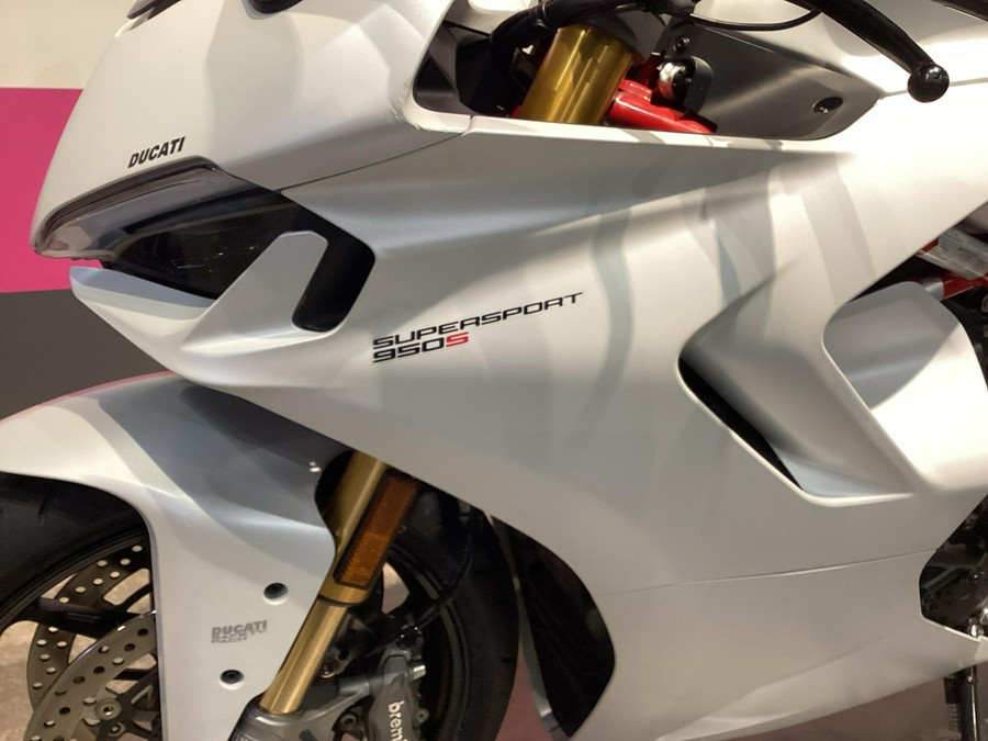 2021 Ducati Supersport S