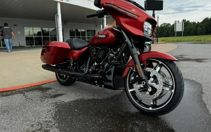 2024 Harley-Davidson Street Glide® Whiskey Fire