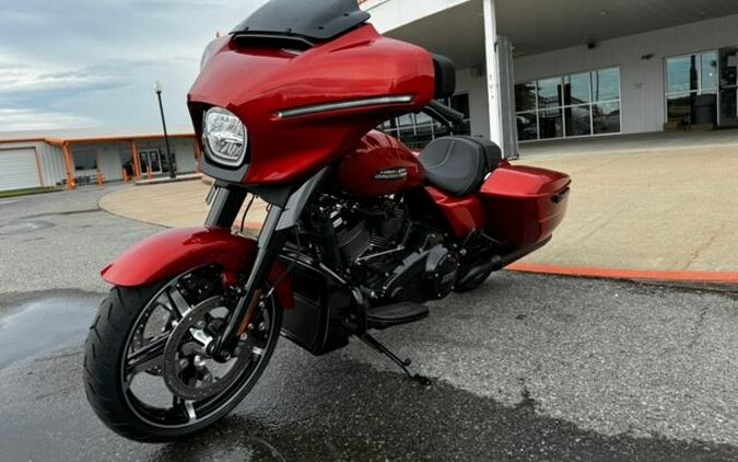 2024 Harley-Davidson Street Glide® Whiskey Fire