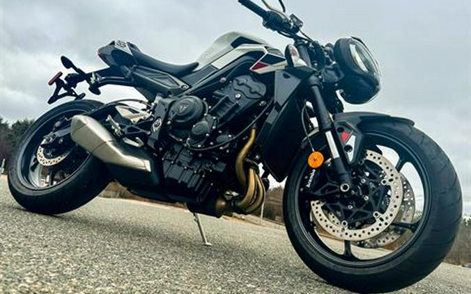 2024 Triumph Street Triple 765 R