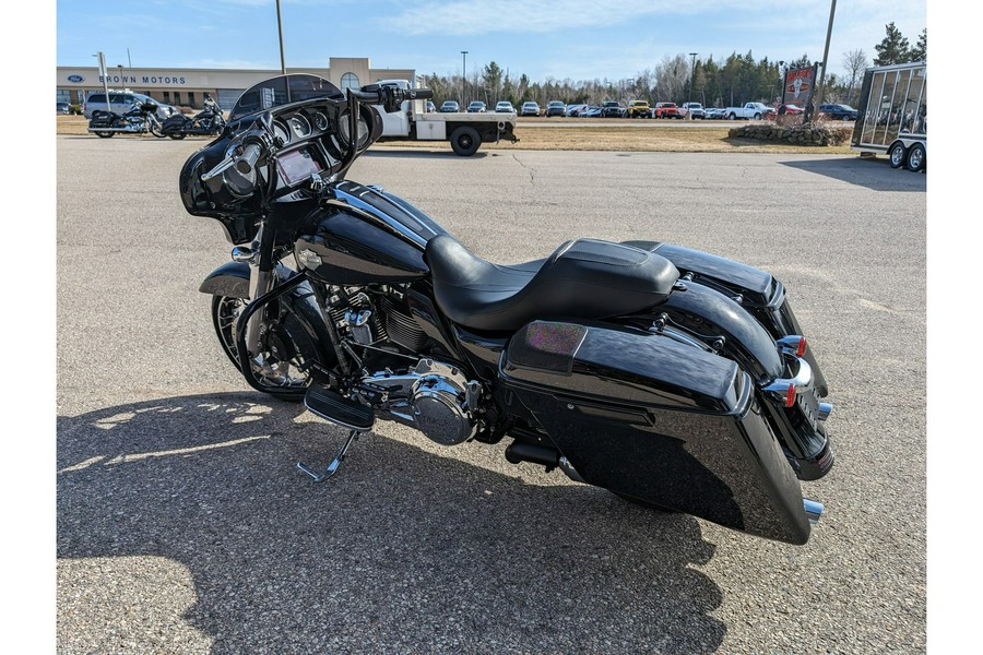 2021 Harley-Davidson® Street Glide Special