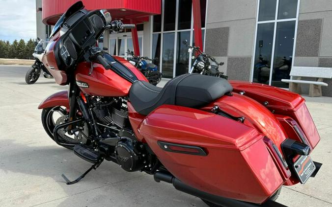 FLHX 2024 Street Glide®