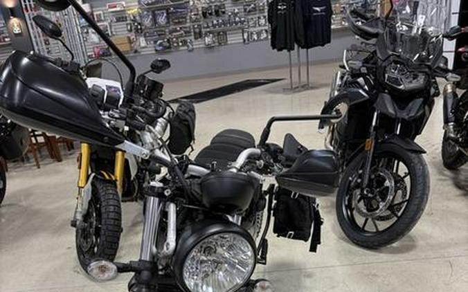 2022 Triumph Street Scrambler Jet Black
