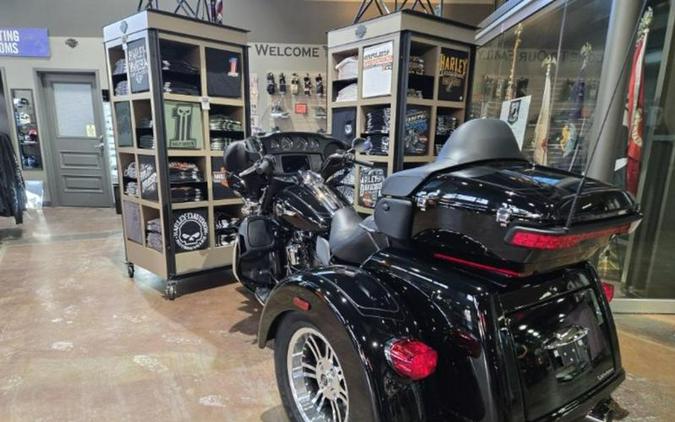 2023 Harley-Davidson® FLHTCUTG - Tri Glide® Ultra