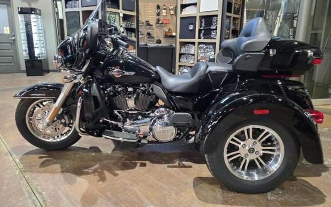 2023 Harley-Davidson® FLHTCUTG - Tri Glide® Ultra