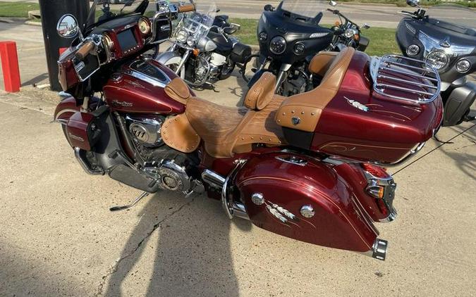 2019 Indian Motorcycle® Roadmaster® Burgundy Metallic