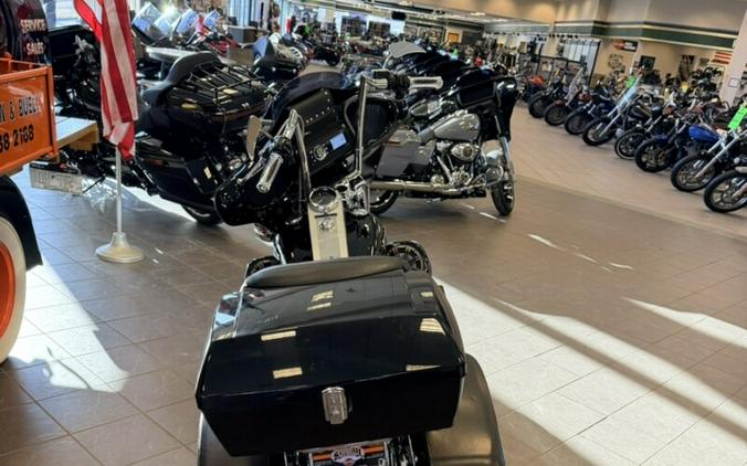 2007 Harley-Davidson Road King Classic FLHRC