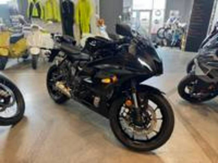 2025 Yamaha YZF R7