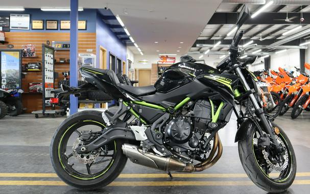 2020 Kawasaki Z650 Review (11 Fast Facts – Urban + Sport Motorcycle)