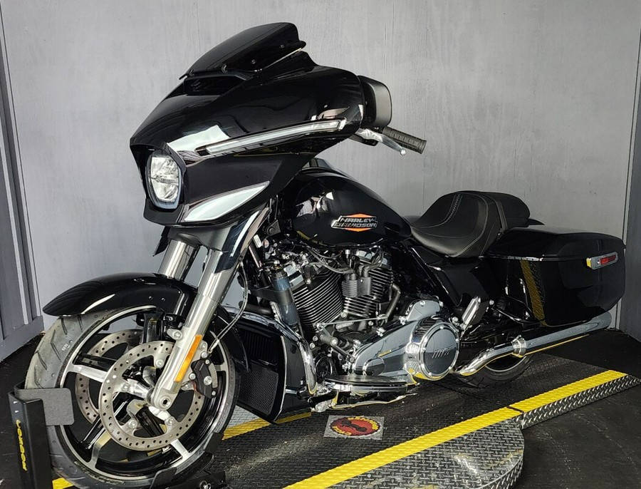 2024 Harley-Davidson Street Glide® FLHX VIVID BLACK