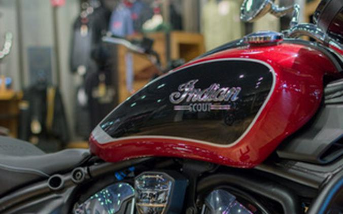 2025 Indian Scout Classic Limited +Tech Sunset Red Metallic