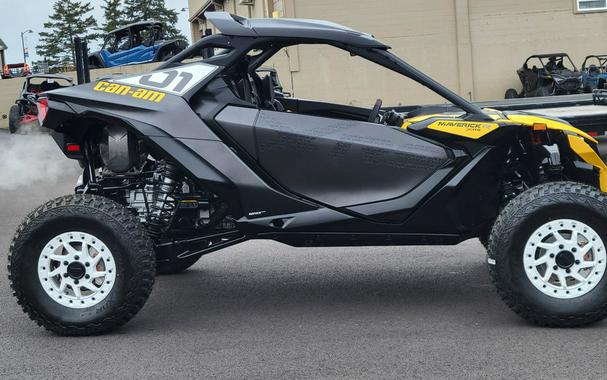2025 Can-Am® Maverick R X RS