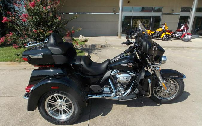 2023 Harley-Davidson® FLHTCUTG - Tri Glide® Ultra