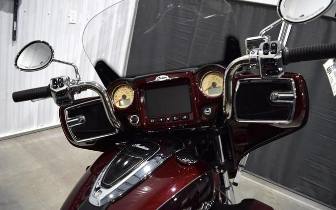 2021 Indian Motorcycle® Roadmaster® Maroon Metallic/Crimson Metallic