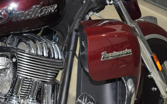 2021 Indian Motorcycle® Roadmaster® Maroon Metallic/Crimson Metallic