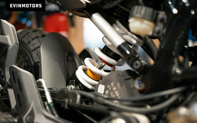 2023 Husqvarna Motorcycles SVARTPILEN 401