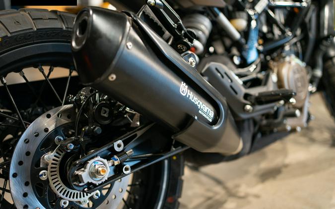 2023 Husqvarna Motorcycles SVARTPILEN 401