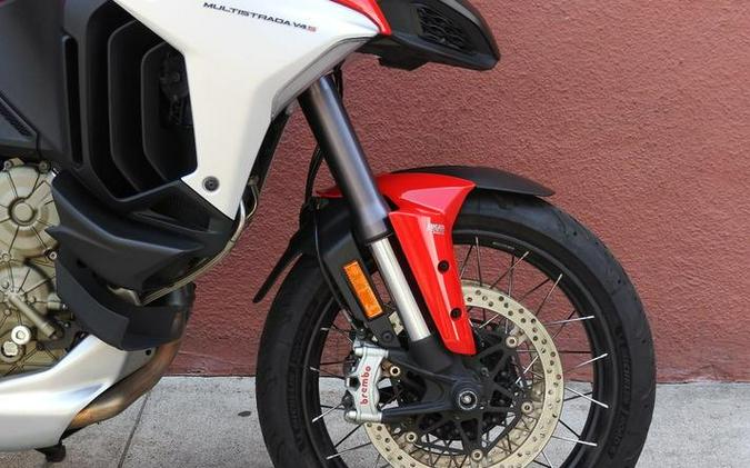 2022 Ducati Multistrada V4S Ducati Red / Spoked Wheels