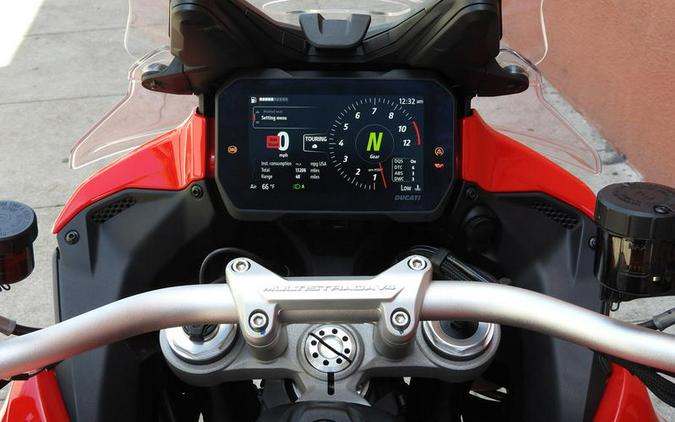 2022 Ducati Multistrada V4S Ducati Red / Spoked Wheels