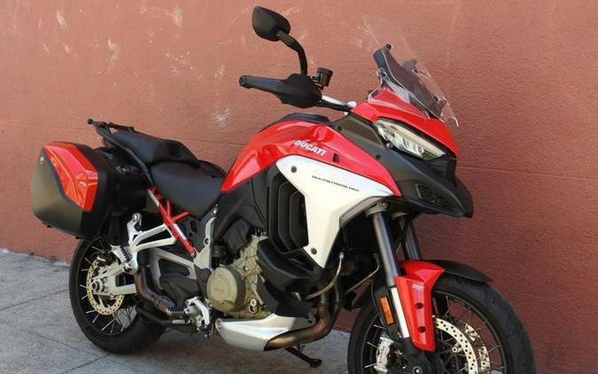 2022 Ducati Multistrada V4S Ducati Red / Spoked Wheels