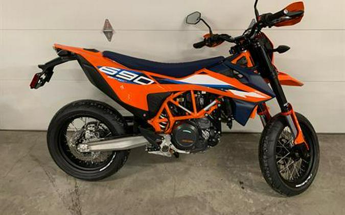 2023 KTM 690 SMC R