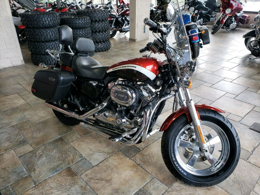 2013 Harley-Davidson Sportster® 1200 Custom