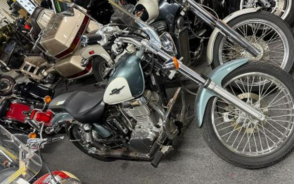 2011 Suzuki Boulevard S40