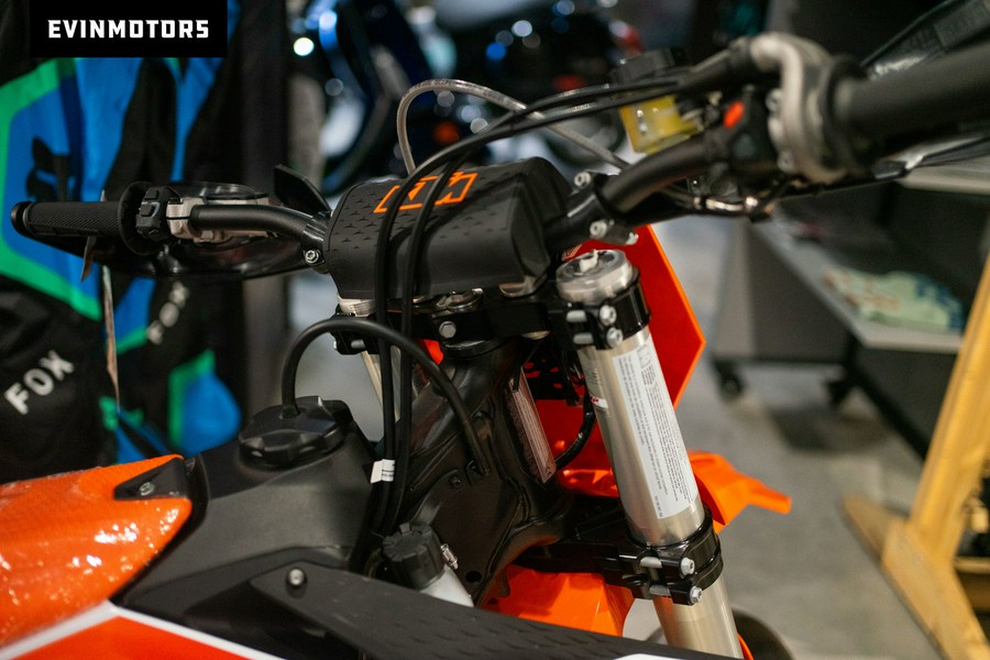 2023 KTM SMR 450