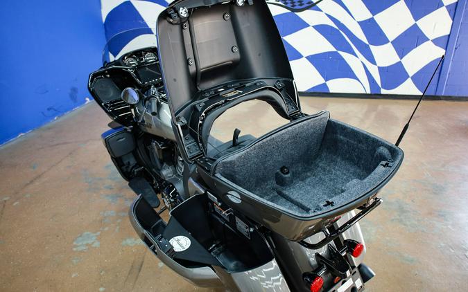 2026 Pursuit Dark Horse® - Indian Motorcycle