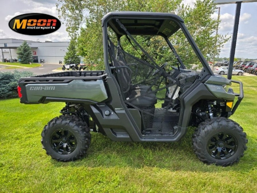 2024 Can-Am Defender XT HD10