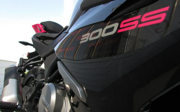 2025 CFMOTO 300SS