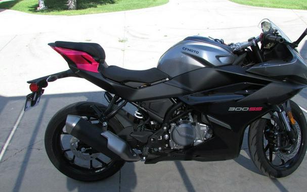 2025 CFMOTO 300SS