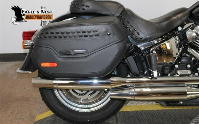 Harley-Davidson Heritage Classic 114 2022 FLHCS 035808A BLACK W/ PINSTRIPE