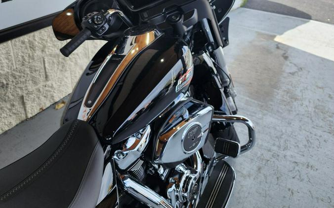 FLHX 2025 Street Glide™