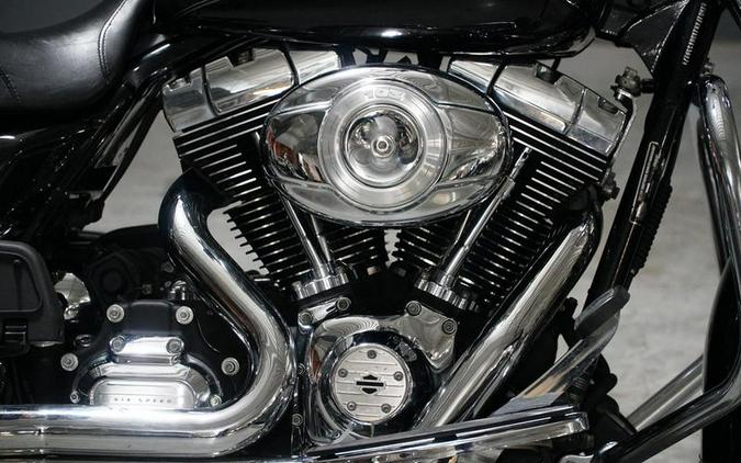 2013 Harley-Davidson® FLHRC - Road King® Classic